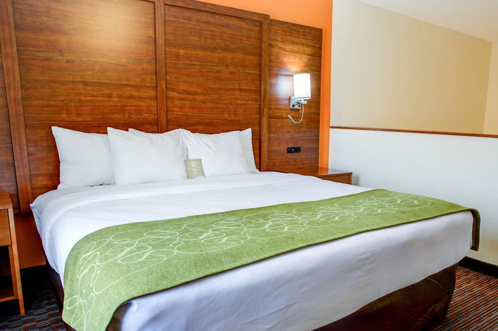 Comfort Suites Stevensville - St Joseph Dış mekan fotoğraf