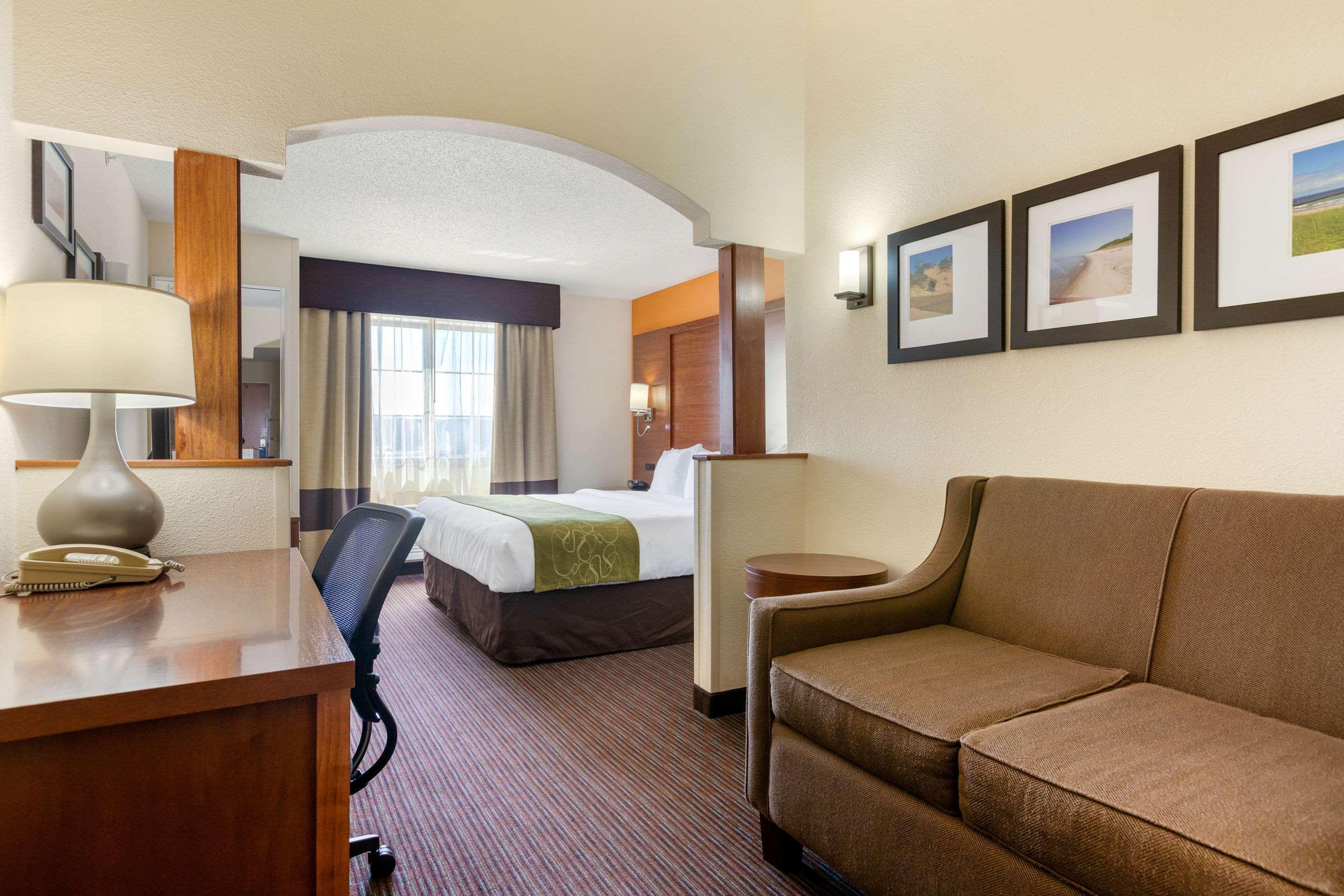 Comfort Suites Stevensville - St Joseph Dış mekan fotoğraf