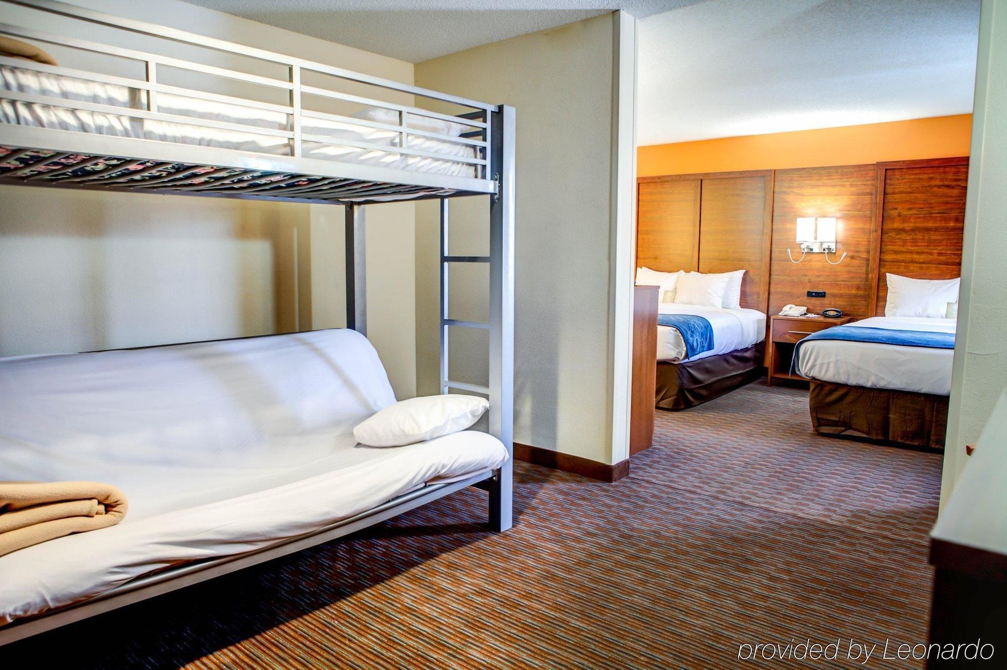 Comfort Suites Stevensville - St Joseph Dış mekan fotoğraf